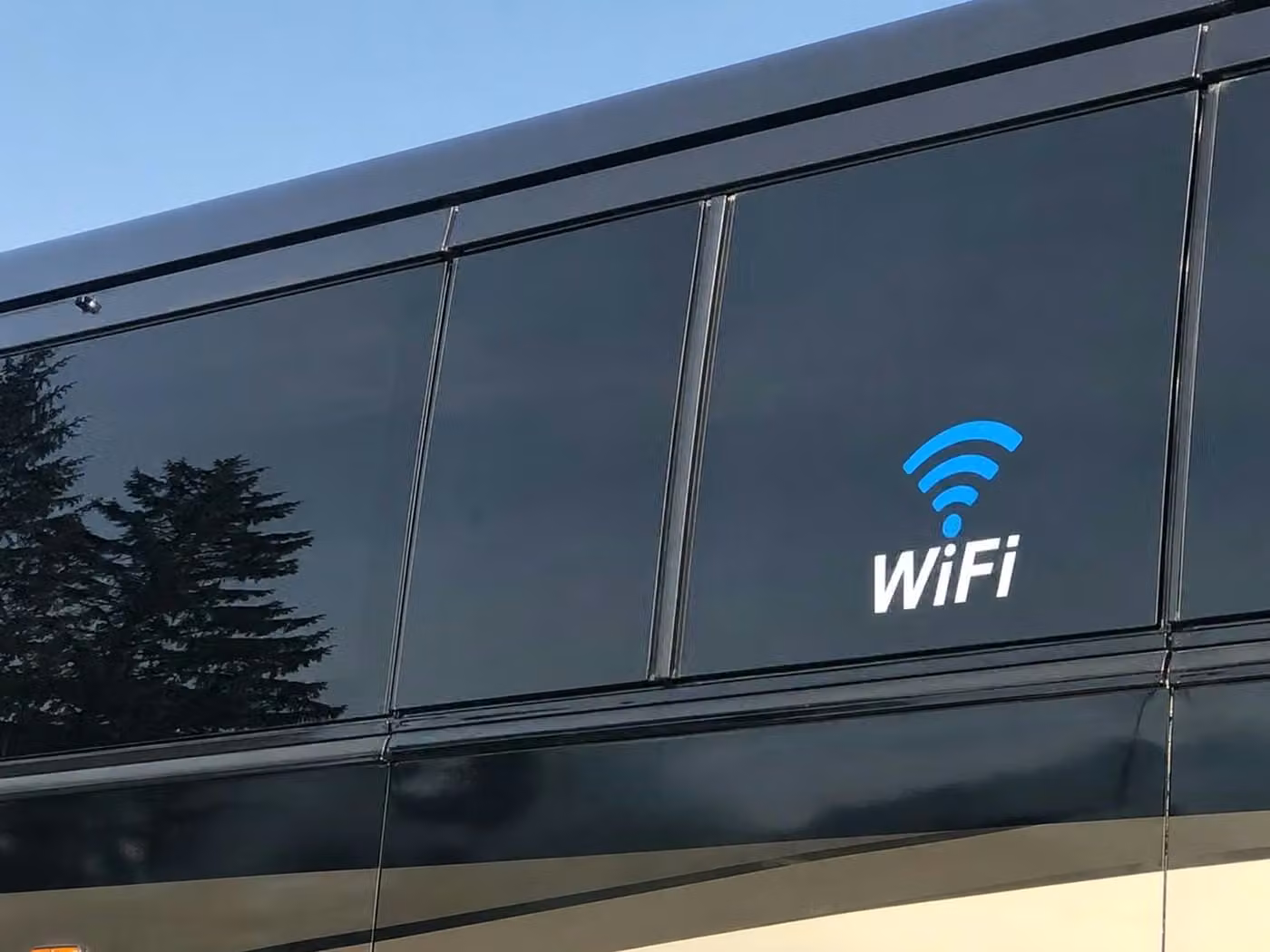 cooper city 18 passenger minibus wifi